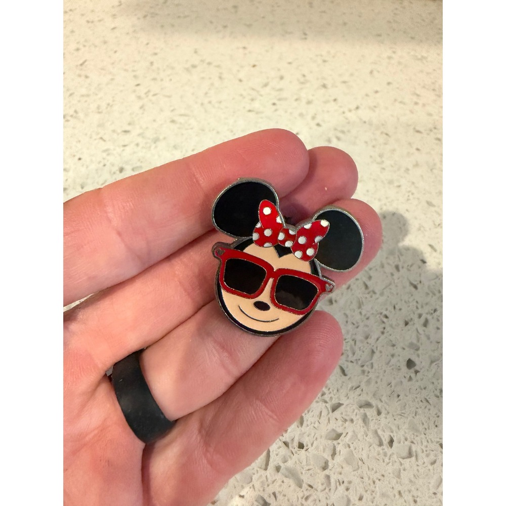 Disney Minnie Mouse Emoji Blitz Sunglasses Trading Pin